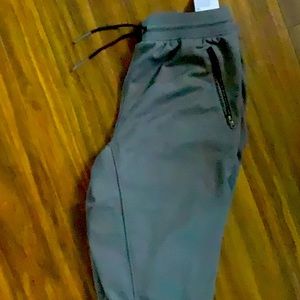 Boys under armor gym pants Youth Large